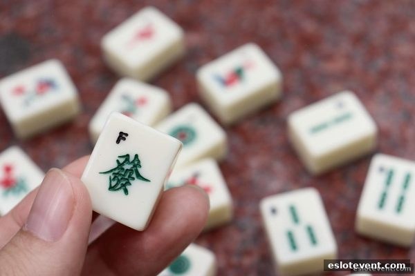 牛牛棋牌竞技全攻略：电子游艺厅娱乐活动中的玩法、策略与平台选择