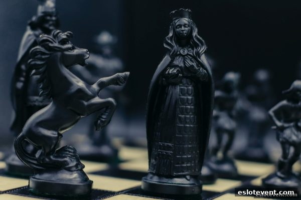 电子游艺厅娱乐活动中的麻将精进：多维适应与系统调节