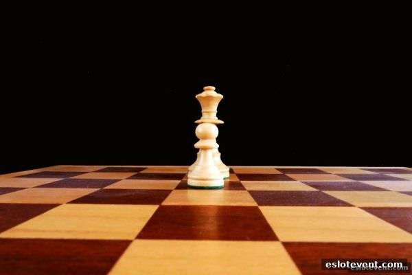 电子游艺厅娱乐活动中的围棋布局：常见误判与优化策略