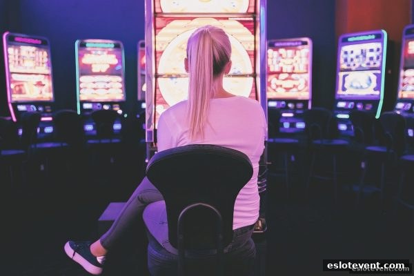电子游艺厅娱乐活动：转轴与连线互动的制胜策略与实战心得
